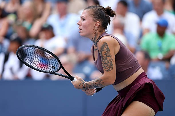 Александра Олейникова вышла ко второму кругу WTA 500 в Сингапуре: впереди матч с финалисткой Ролан Гаррос