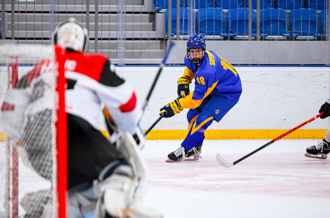 Україна U-20 пропустила дев’ять шайб від Австрії на чемпіонаті світу в Бледі