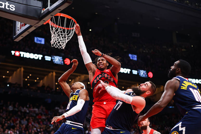 Двойной удар для Денвера: Валанчюнас травмировался в матче без Йокича