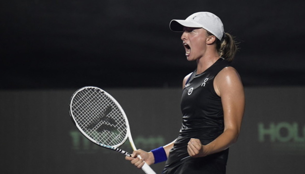 Організатор турніру в Дубаї розкритикував зняття зірок: «Потрібно знімати очки»