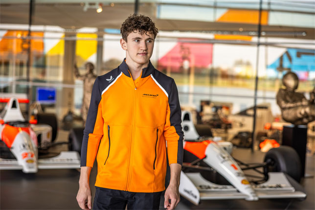 Екс-пілот McLaren Алекс Данн може приєднатися до академії Red Bull