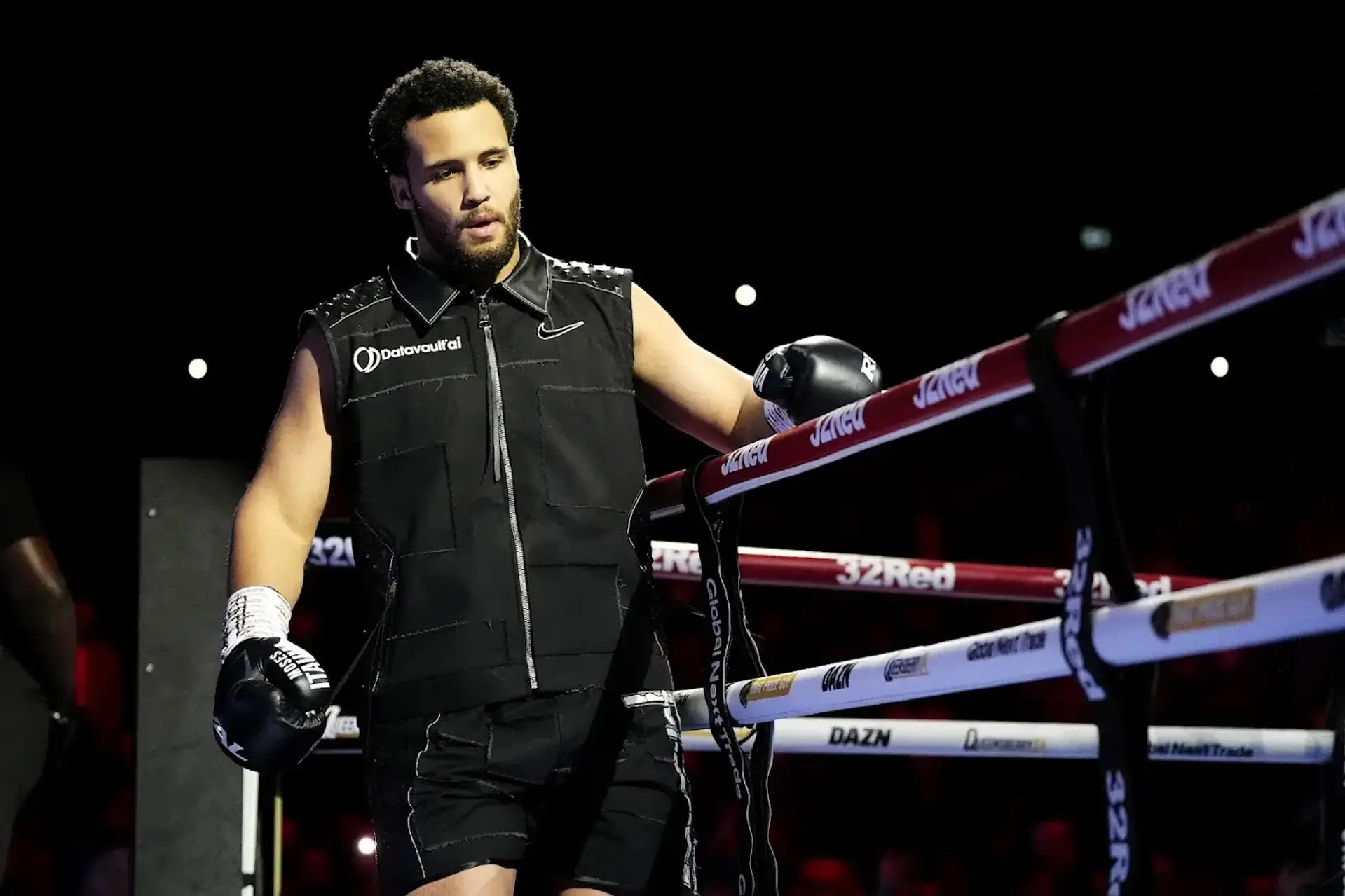 Итаума поднялся в топ-5 рейтинга The Ring в тяжелом весе