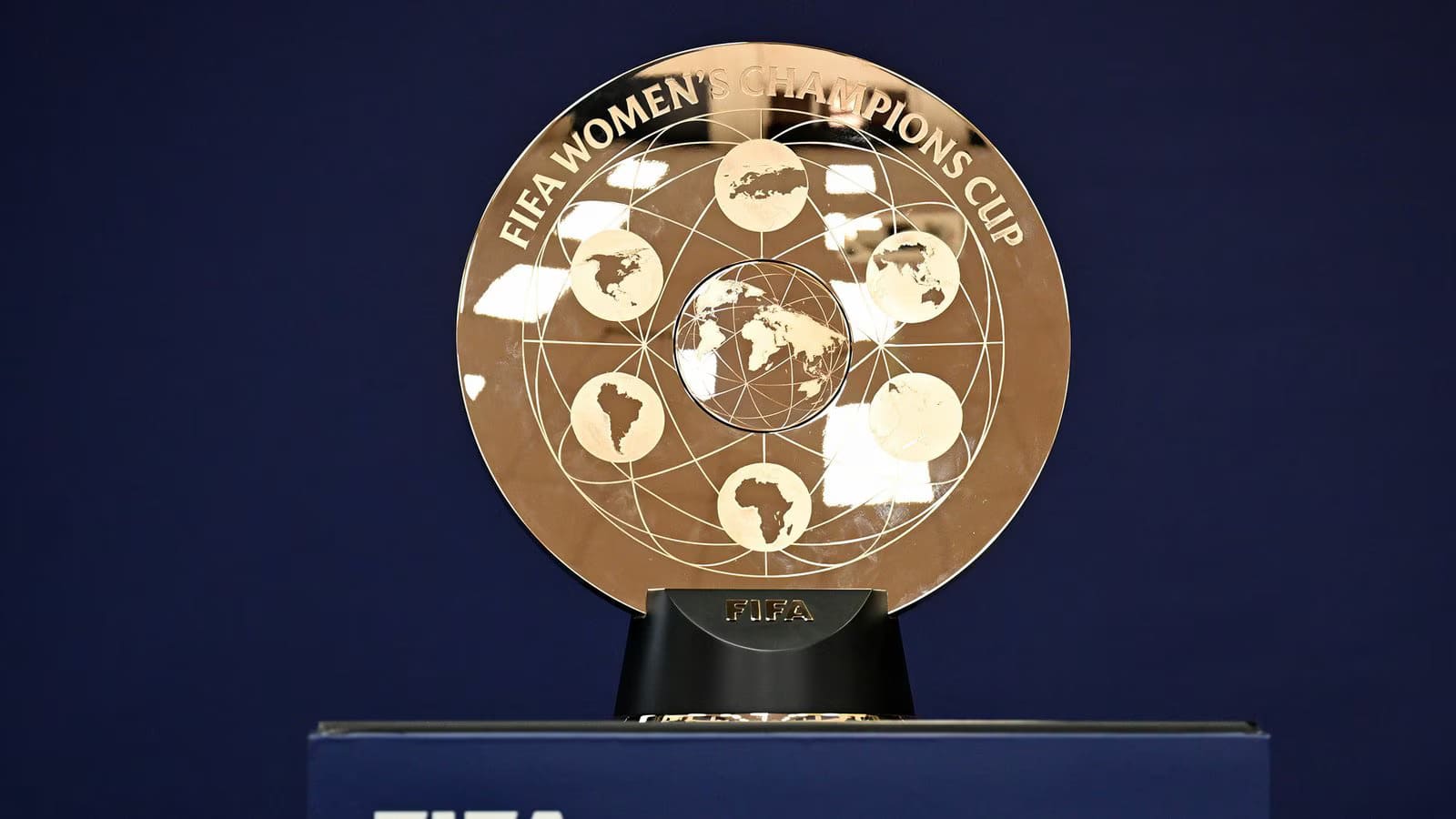 FIFA устанавливает новую планку: рекордные призовые для женского Кубка чемпионов