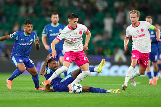 Спортинг в большинстве вырвал победу над Марселем в Лиге чемпионов