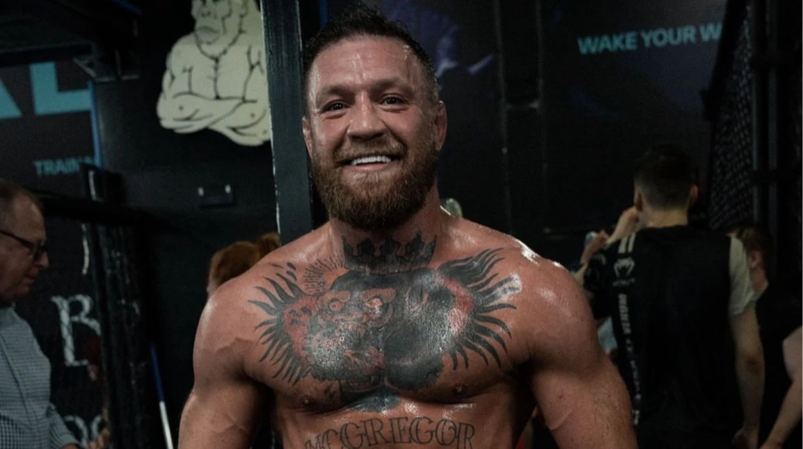 Макгрегор оголосив про повернення в UFC та назвав дату бою з Холлоуеєм