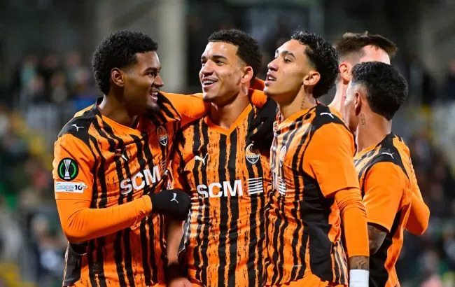 УЕФА оштрафовал Шахтер, Динамо и Риеку после матчей Лиги конференций