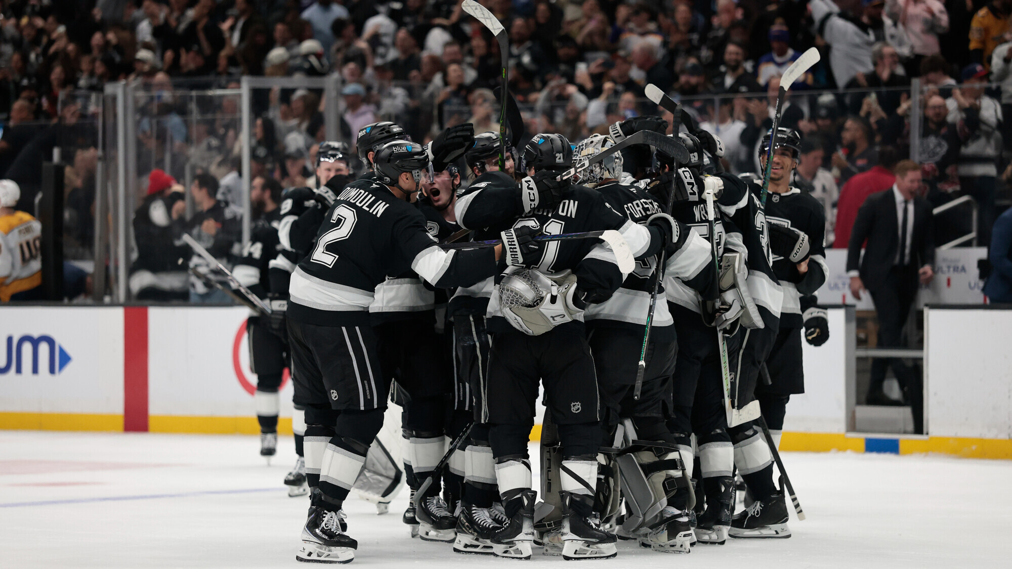 Лос-Анджелес вырвал победу в серии буллитов и усилил шансы на плей-офф