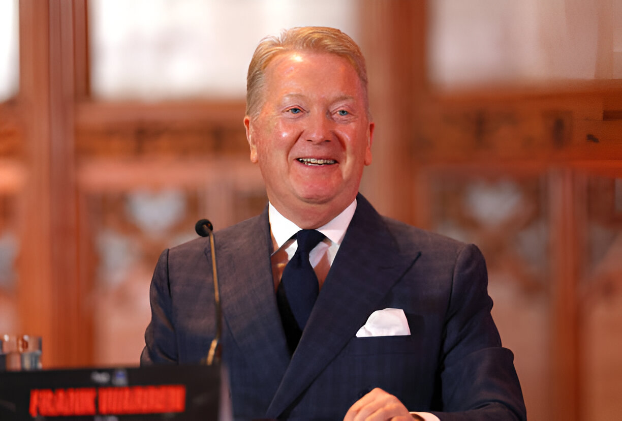 Промоутер Ф’юрі підтримав ідею трилогії з Усиком