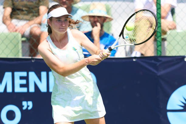 Снигур остановилась в шаге от финала: украинка проиграла полуфинал в Канберре