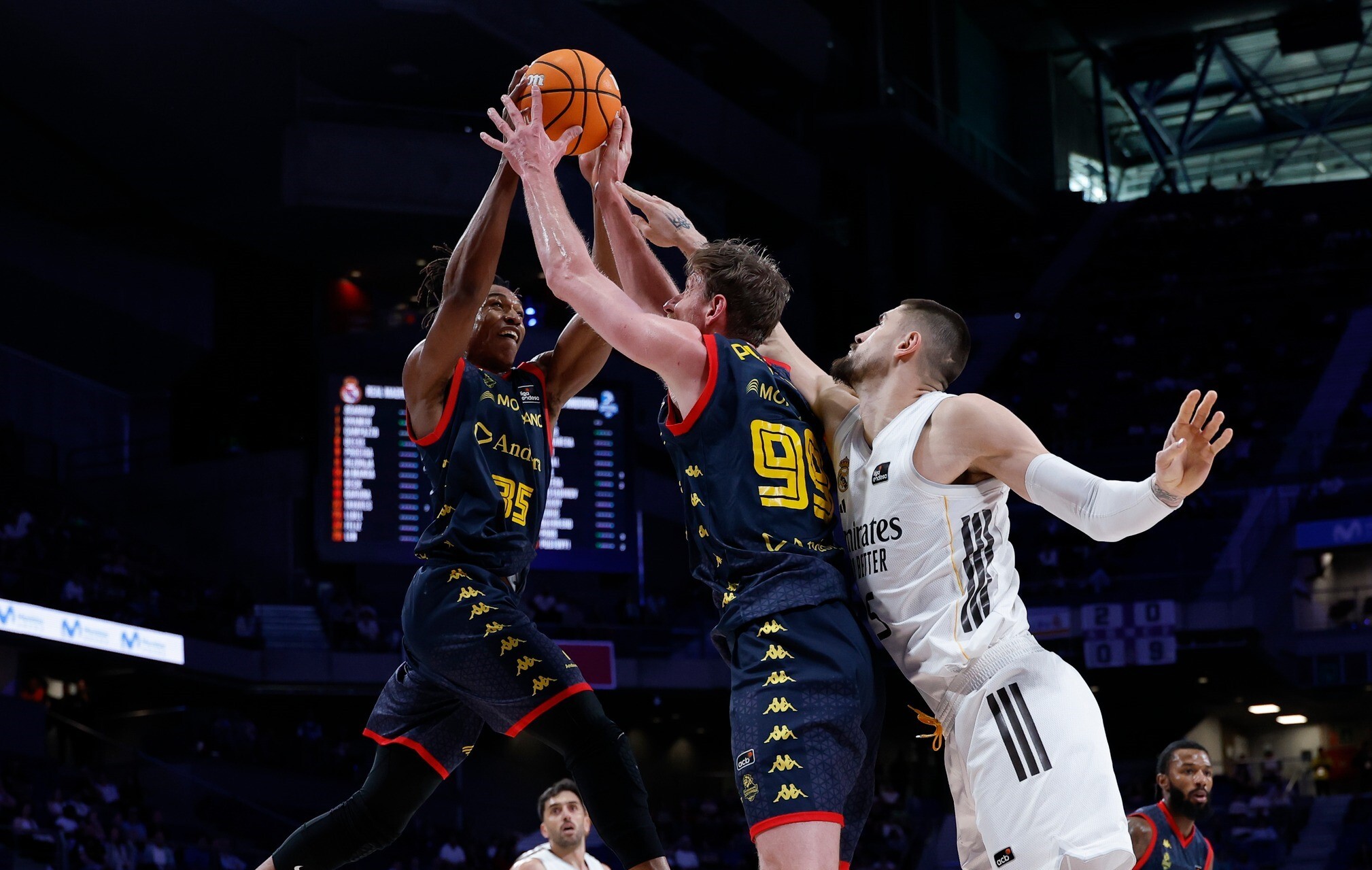 Михайлюк результативно сыграл за Юту, а Даллас одолел Лейкерс в ярком матче НБА.