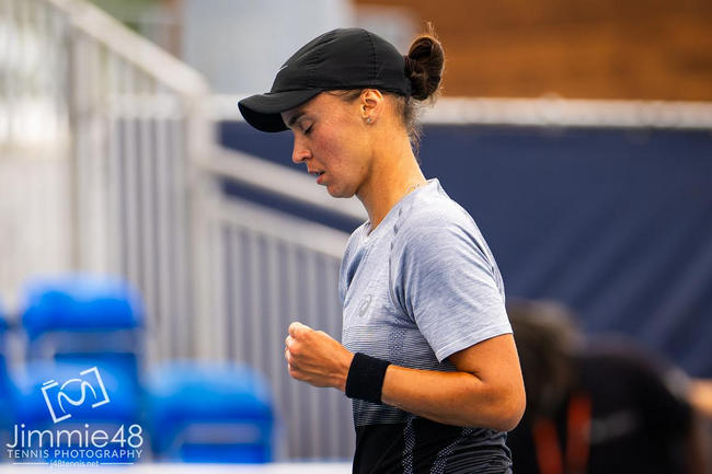 Калініна перемогла п'яту сіяну Паркс на шляху до півфіналу турніру у Ліможі