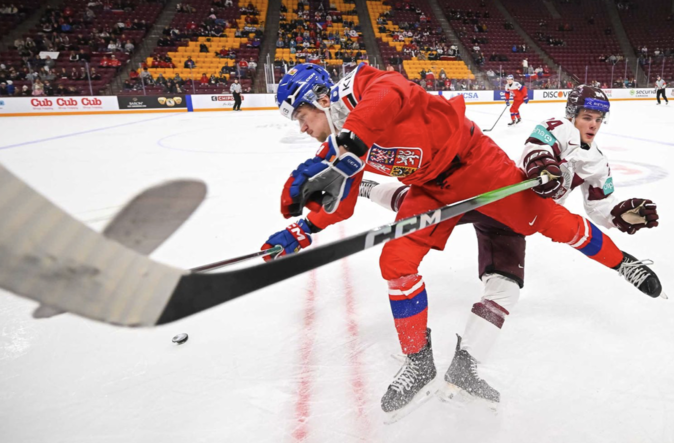 Чехія відігралася та обіграла Латвію на МЧС-2026 з хокею