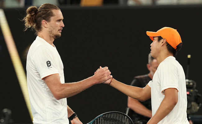 Зверев снова в четверке лучших: немец преодолел Тьена в четвертьфинале Australian Open