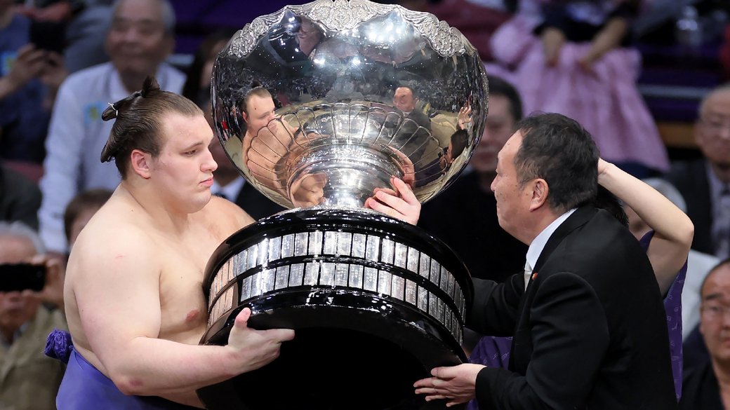 Аонісікі став озекі: українець встановив рекордне підвищення у світовому сумо