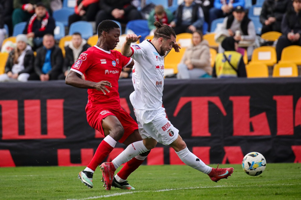 Кривбас втратив перемогу над Вересом після двох голів Шарая