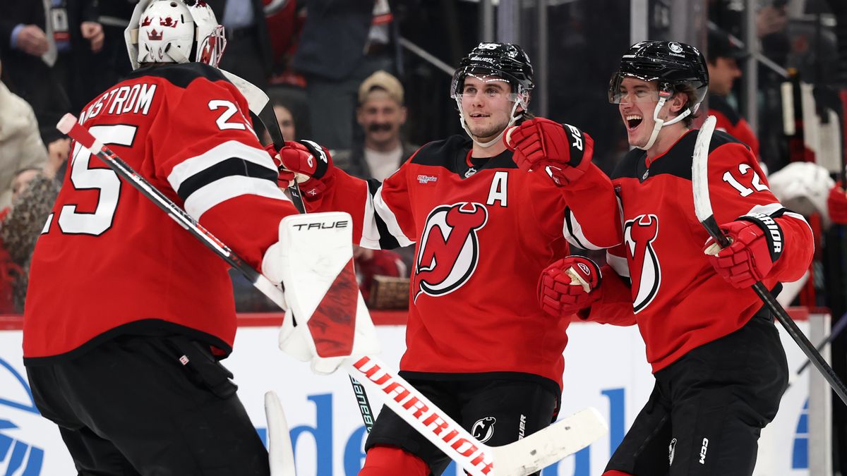 Нью-Джерсі вирвав перемогу у Торонто в серії булітів, камбек Вегаса та результативний матч у Ванкувері