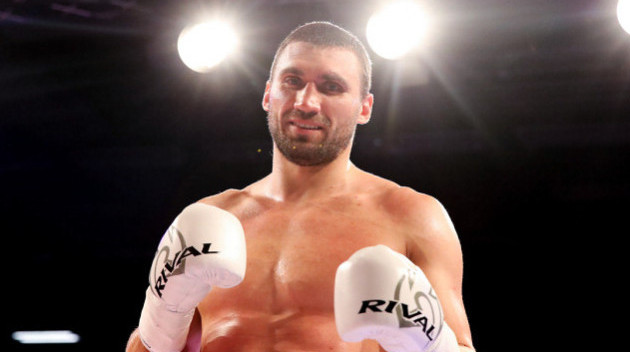 Віктор Вихрист і Тодорче Цветков пройшли зважування перед боєм за титул WBO