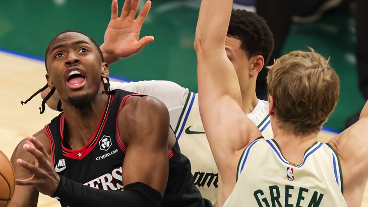 Лейкерс дотиснули Філадельфію, Голден Стейт розгромив Чикаго: огляд ігрового дня НБА