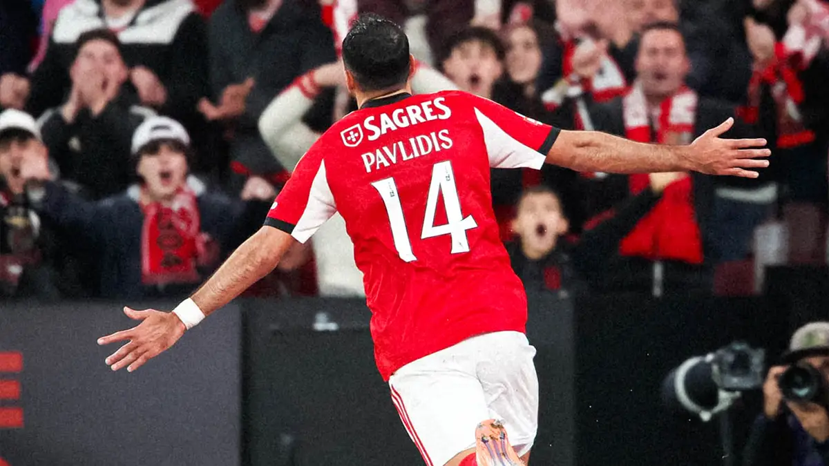 Хет-трик Павлідіса приніс Бенфіці впевнену перемогу над Ештурілом