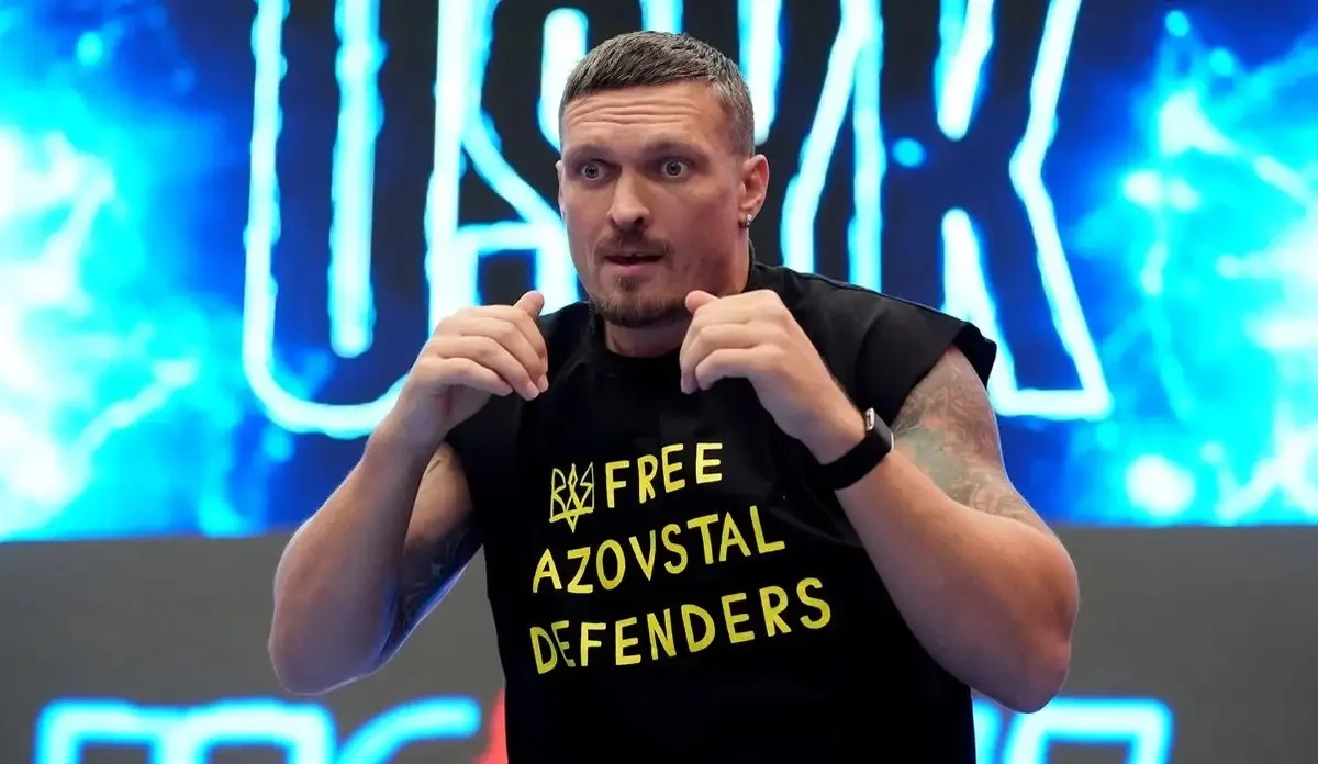 Усик запитав фанатів, з ким йому битися далі