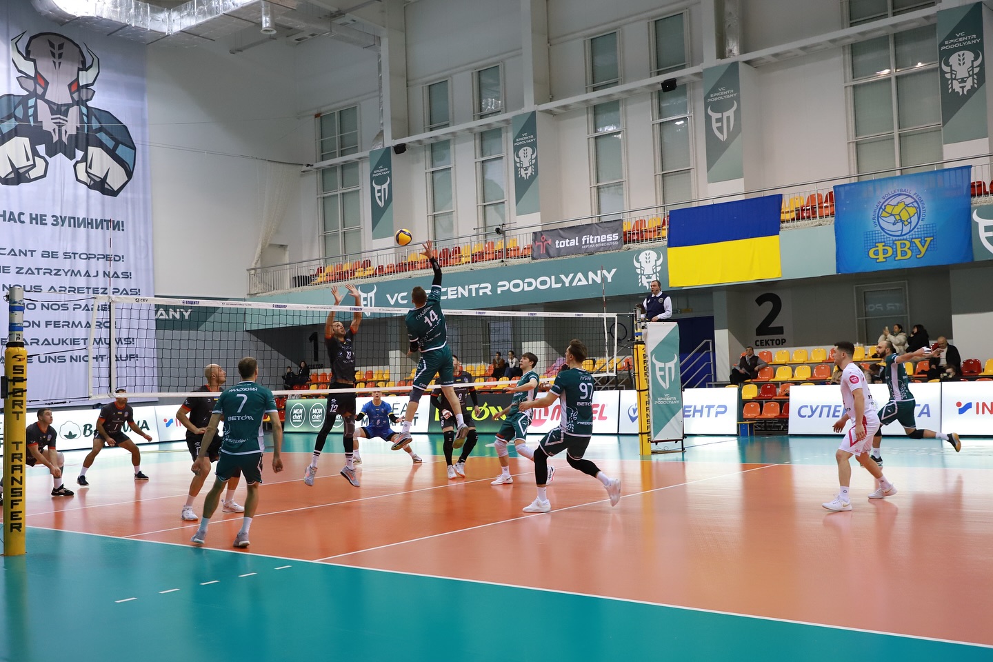 Епіцентр-Подоляни зазнали поразки від ПАОКа в першому матчі 1/8 фіналу Кубка виклику